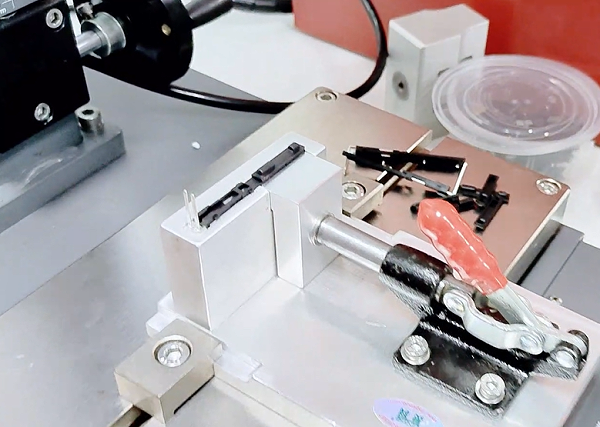 磁性開關(guān)超聲波焊接